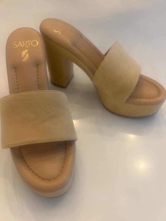 Franco Sarto Beige Platform Slide Heels 8.5 NEW